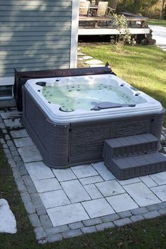 Related image Whirlpool Deck, Tubs Ideas, Backyard Hot Tub, Hot Tub Ideas, Patio Stone, Hot Tub Landscaping, Hot Tub Patio, Hot Tub Designs, Hot Tub Gazebo