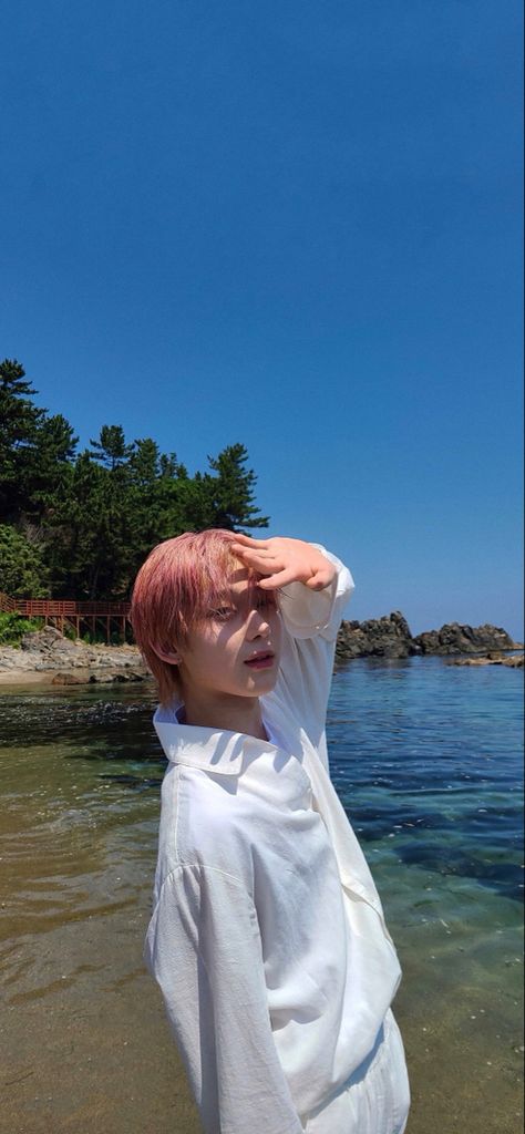 ENHYPEN pink hair Sunoo hd Wallpaper kpop Arte Alien, Ideal Boyfriend, Kim Sun, Light Of My Life, Kpop Guys, Kpop Wallpaper, Pink Wallpaper, Pink Aesthetic, Pink Hair