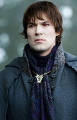 im sure you know about renesmee and the cullen's , happy ending everyone in love yeah yeah , but what you don't know is... Felix Volturi, Daniel Cudmore, Aneurin Barnard, Olive Complexion, Riverdale Funny, The Cullen, Wolf Spirit Animal, Breaking Dawn, The Twilight Saga