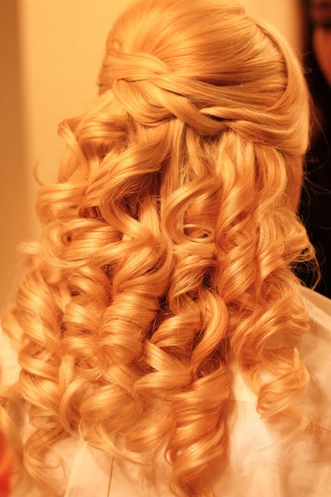 Blonde Ringlet Curls, Ringlets Hair, Ringlet Curls, Vintage Hairstyles Tutorial, Long Blonde, Hair Reference, Long Blonde Hair, Hair Inspo Color, The Salon