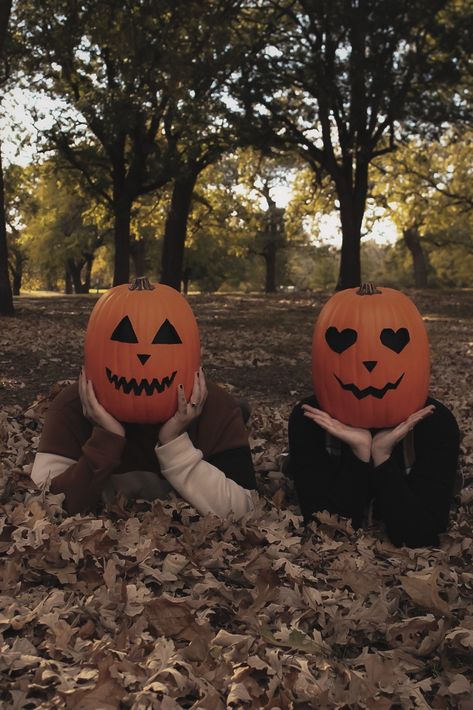 Pumpkinhead photoshoot Pumpkinhead Photoshoot, Pumpkin Head Photoshoot, Spooky Photoshoot, Head Photoshoot, Pumpkin Head, Best Friend