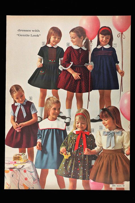 Retro Kids Fashion, Vintage Kids Fashion, Vintage Girls Clothes, Vintage Childrens Clothing, Vintage Kids Clothes, Christmas Retro, Vintage Dress Patterns, Retro Kids, Christmas Catalogs