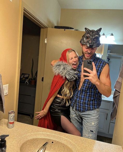 Wolf Costume Diy, Red Hood Costume, Big Bad Wolf Costume, Little Red Riding Hood Halloween, Wolf Halloween Costume, Cute Couples Costumes, Classy Halloween Costumes, Halloween Parejas, Diy Couples Costumes