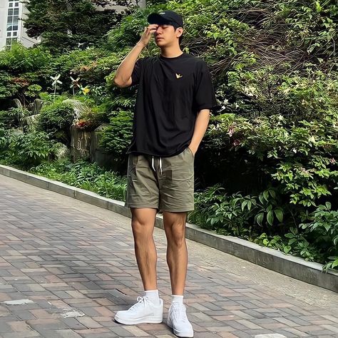 Man Outfit Short Pants, Male Summer Fashion Casual, Man Shorts Outfit Summer, Mens Outfit With Shorts, Mens Fashion Casual Summer Outfits Men Shorts, Relaxed Summer Outfits Men, Picnic Outfit Summer Men, Men Outfits For Short Guys, Men Short Outfits Casual