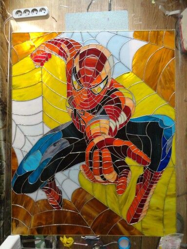 Stained glass picture "Spider man " Spiderman Stained Glass Pattern, Spiderman Glass Painting, Spiderman Painting, Lead Light, Batman Cartoon, Illustration Fantasy, Glass Painting Designs, Stained Glass Diy, Stained Glass Crafts