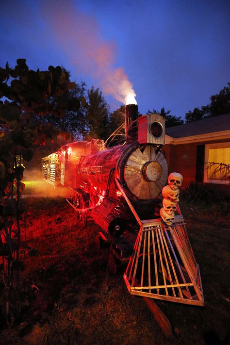 Curb Appeal Garden, Halloween Train, Ghost Train, Billy Bones, Train Theme, Lake Home, Crazy Train, Halloween 2015, A Skeleton