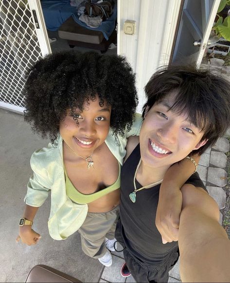 Blasian Couple, Pelo Color Vino, Couples Pic, Biracial Couples, Dream Relationship, Swirl Couples, Bwwm Couples, Interacial Couples, Mixed Couples