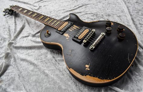 neil young's "old black" reissue custom les paul Black Les Paul, Vintage Les Paul, Gibson Electric Guitar, Guitar Finishing, Les Paul Guitars, Prs Guitar, Les Paul Custom, Guitar Gear, Gibson Guitars