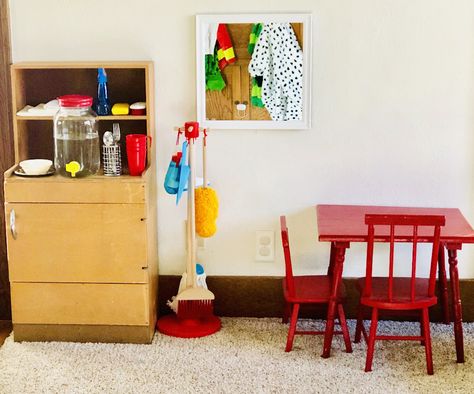 Montessori Cleaning Station, Montessori Snack Station, Inside Cupboard, Kitchen Montessori, Preschool Montessori, Cleaning Station, Snack Station, Water Station, Playroom Design