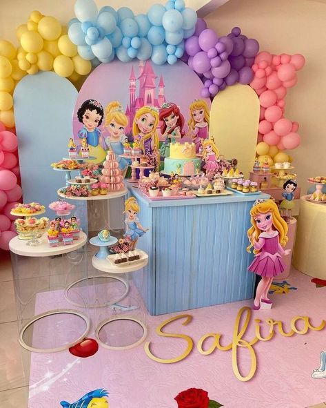 Disney Princess Theme Party Decorations, Disney Princess Birthday Decor, Cincoañera Party Ideas, Princess Theme 3rd Birthday Party, Baby Disney Princess Party, Baby Disney Princess Birthday Party, Disney Princess Decorations Party, Disney Baby Princess Birthday Party, 3rd Princess Birthday Party Ideas