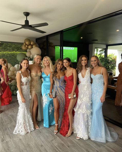 Hannah Meloche Prom, Prom Dress Senior Prom, Red Carpet Ready Prom Dresses, Prom 2023 Pictures, Prom Inspo 2023, Prom Aethstetic, Colourful Prom Dress, Nhs Induction Ceremony Outfit, Trendy Prom Dresses 2024