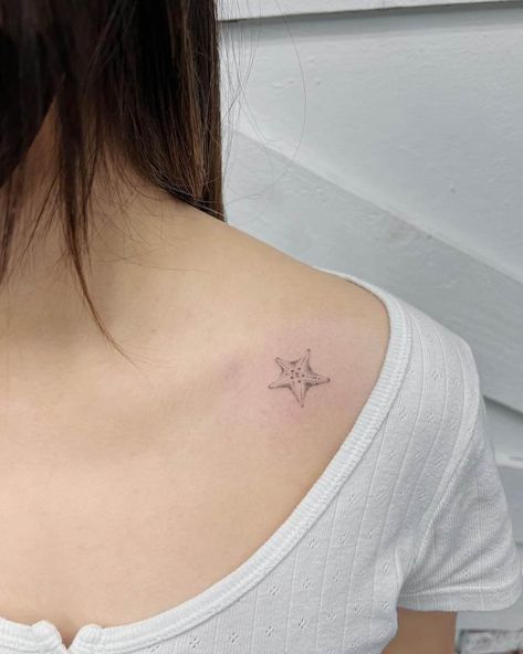 Starfish Story Tattoo, Starfish Tattoo Ideas, Small Starfish Tattoo Simple, Seastar Tattoo Small, Fine Line Starfish Tattoo, Simple Starfish Tattoo, Tiny Starfish Tattoo, Starfish Tattoo Small, Sea Star Tattoo