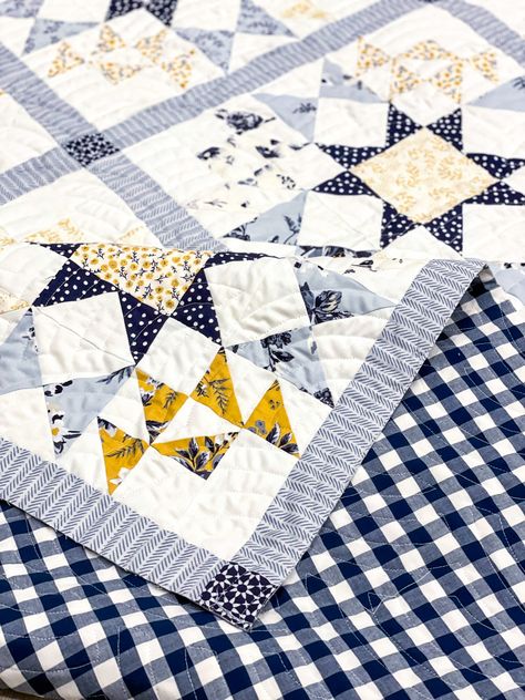 Gingham Foundry – Daybreak Quilt – Riley Blake Designs Daybreak Quilt Pattern Free, Schnibbles Quilts Patterns, Economy Block Quilts, Modern Farmhouse Quilt Patterns, Modern Farmhouse Quilt, Neutral Colored Quilt, Riley Blake Quilt Patterns, Riley Blake Quilt, Neutral Baby Quilt