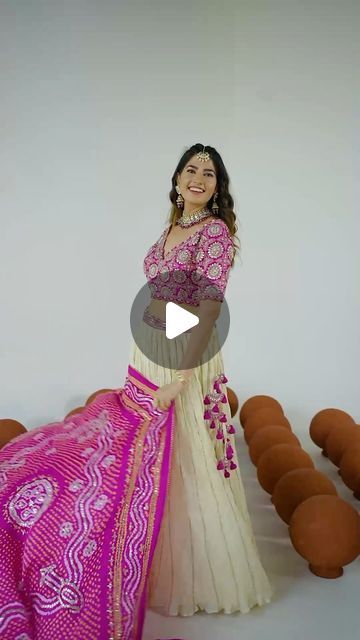 Bandhani Dupatta Lehenga, Cream Lehenga, Rajasthani Lehenga, Bandhani Lehenga, Gujrati Wedding, Haldi Outfit, Printed Dupatta, Navratri Special, Haldi Ceremony