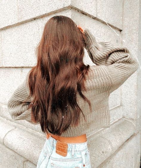 Brown With Subtle Highlights, Trendy Fall Hair Color, Second Day Hairstyles, Crimped Hair, Hair Knot, Hair Color Ideas For Brunettes, Penteado Cabelo Curto, Fall Hair Color, Jolie Photo