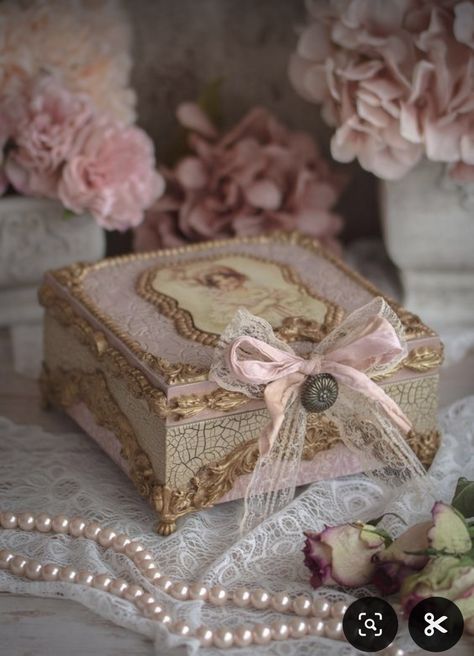 Enchanting Bedroom, Victorian Jewelry Box, Shabby Chic Jewellery Box, Shabby Chic Boxes, Roses Romantic, Dainty Coquette, Pr Kit, Antique Storage, Cupid And Psyche