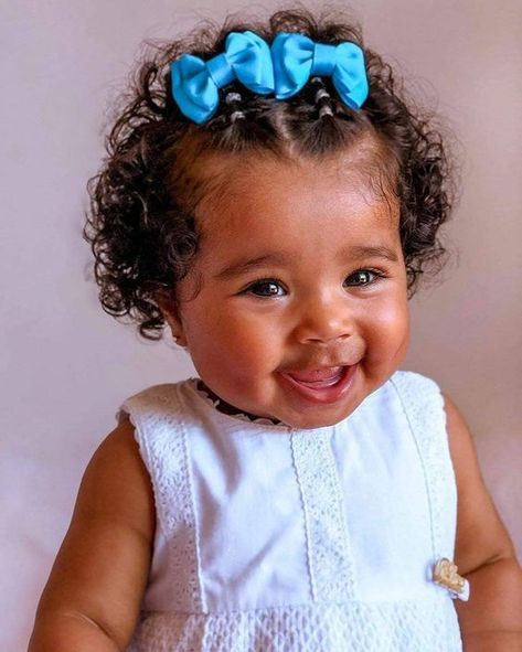 Stylish Hairstyles for 6-Month-Olds: Black Infants, Boys & Ladies- #6MonthOlds #Babies #Black #Boys #Chic #Girls #Hairstyles Check more at https://howcandothis.com/hairstyleideas/stylish-hairstyles-for-6-month-olds-black-infants-boys-ladies/ 6month Old Hairstyles, Baby Hair Styles Black, 6 Month Hair Styles Baby Girl, Biracial Baby Hairstyles, Short Curly Baby Hairstyles, Hairstyles For Babies With Curly Hair, 2 Month Old Hairstyles, Mixed Babies Hairstyles, Newborn Baby Hairstyles