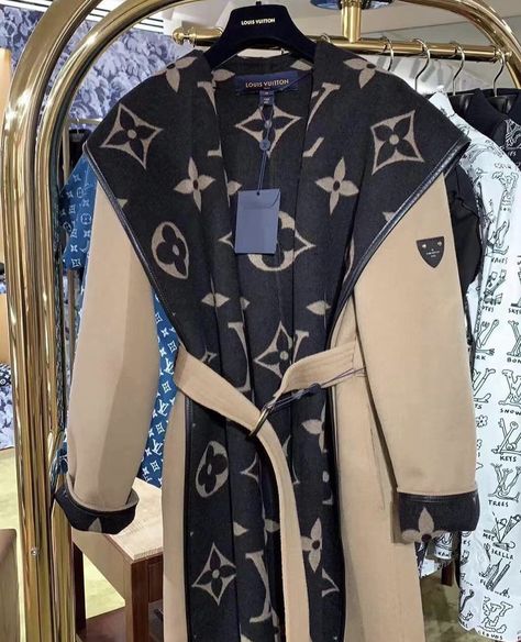 Louis Vuitton Coat, Hooded Wrap Coat, Boss Lady Outfit, Fashion Casual Outfits, Louis Vuitton Women, Women Fashion Casual, Coats Women, Cute Lazy Outfits, Wrap Coat