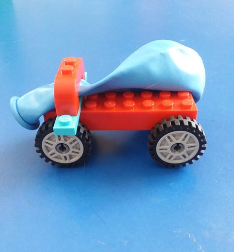 Lego Repurpose, Lego Balloons, Lego Crafts, Uppfostra Barn, Balloon Cars, Lego Challenge, Lego Club, Lego Diy, Lego Activities