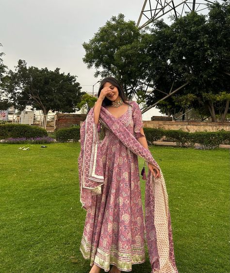 Must have ethnic wear for this summer season. @that.review.addict looks stunning in our bestseller suit set💕 Visit our website, pick out your favourites and Shop Now🛍️ www.sajilo.co Fabric: Cotton #sajilo_official #festivewear #ethnicdress #festivecollection #sale #festivesale #suitset #festivelaunch #newarrival #reels #weddingoutfit #weddingwear #viralreel #trending #tredningreel #suitset #anarkalisuits #womenswear #wedding2024 #cottonsuits #kurtasets #fashionblogger Suit For Indian Wedding, Ethnic Dresses Indian, Ethnic Co Ord Sets, Desi Suits, Desi Look, Suit Indian, Ethnic Wears, Desi Fits, Pengantin India