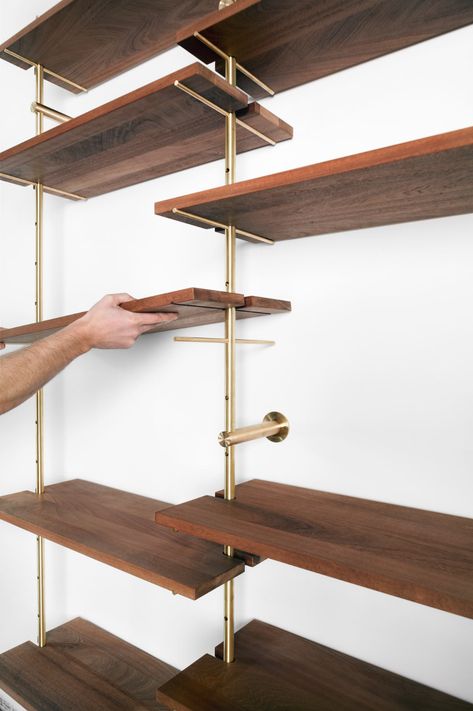 Rail Shelving, Diy Bookshelf Design, Wall Shelving Systems, Brass Rail, Shelving Design, Textil Design, Regal Design, Modern Shelf, Bookshelf Design