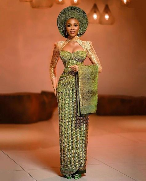 Yoruba Wedding Dress, African Bride Dress, Nigerian Wedding Attire, Nigerian Traditional Dresses, Traditional Ideas, Yoruba Bride, African Bridal Dress, Nigerian Traditional Wedding, Nigerian Dress