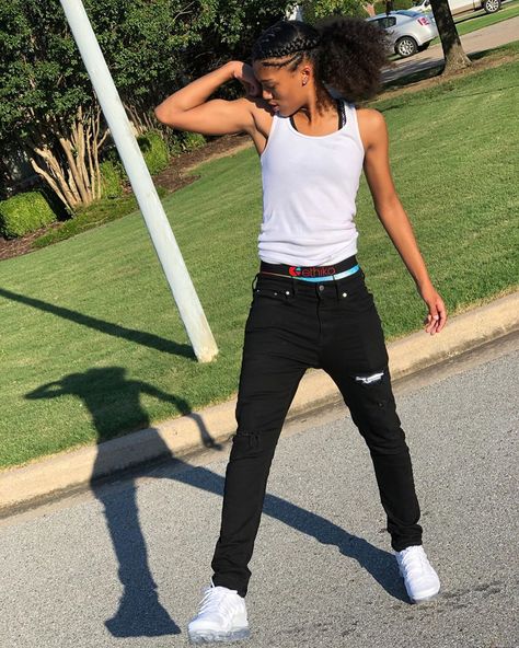 . Stud Lesbians Style Outfits, Black Lesbian Studs, Stud Fem Besties, Studs Girls With Dreads, Cute Black Studs Lesbians, Cute Tomboy Outfits, Boyish Girl, Tomboy Swag, Tomboyish Outfits