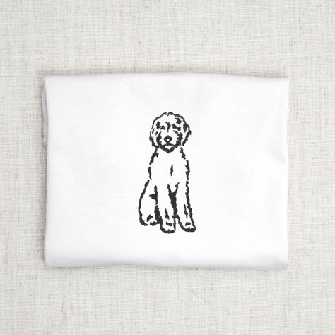 Simple Dog Embroidery, Simple Dog Embroidery Patterns, Dog Outline Embroidery, Goldendoodle Embroidery, Pet Embroidery Dogs, Golden Doodle Embroidery, Dog Embroidery, Beginner Sewing Patterns, Hand Embroidery Videos