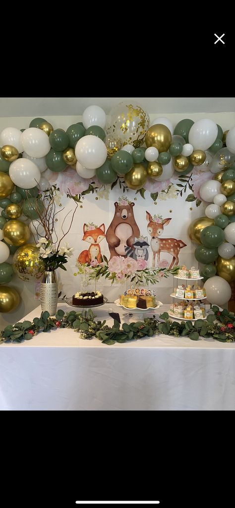 Forest Baby Shower Theme Centerpieces, Woodland Party Theme 1st Birthdays, Forest Baby Boy Shower, Forrest Theme Baby Shower Ideas, Woodland Animal Shower Ideas, Woodland Theme Backdrop Ideas, Wood Land Baby Shower Ideas Boy, Gender Reveal Animal Theme, Forestry Baby Shower Theme