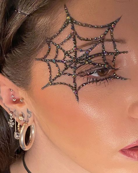 CP³ (@crystalpurrez) • Instagram photos and videos Face Art Makeup, Halloween Eye Makeup, Black Lashes, Halloween Makeup Inspiration, Creative Makeup Looks, Yes I Did, Eye Makeup Art, Photo Makeup, Editorial Makeup