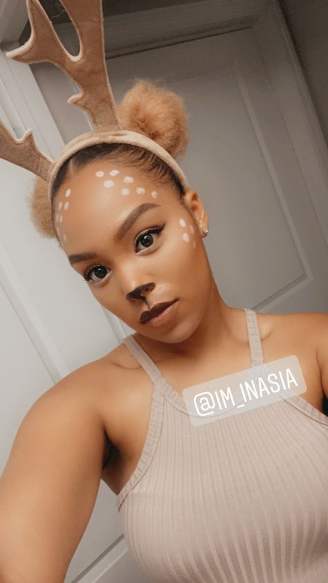 Easy Reindeer Makeup, Simple Deer Makeup, Reindeer Makeup Simple, Dear Makeup, Deer Halloween Makeup, Reindeer Makeup, Deer Halloween, Grinch Whoville, Yule Traditions