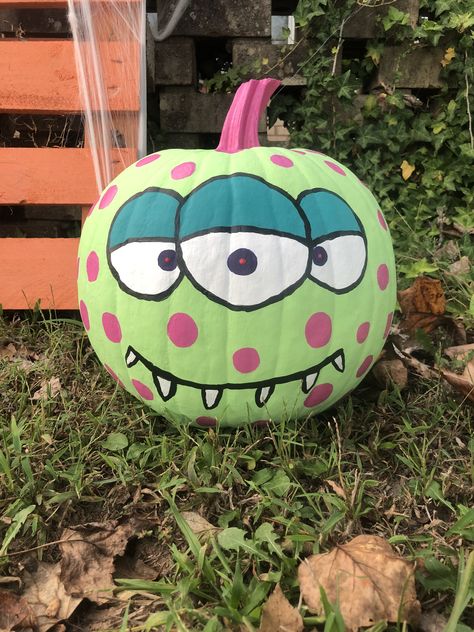 Monster Painted Pumpkins, Coco Melon Pumpkin Painting, Purple Painted Pumpkins, Monster Truck Pumpkin Painting, Hand Painted Pumpkin Ideas, Pumpkin Decorating Ideas Paint, Monster Pumpkin Painting, Coraline Pumpkin Painting, Vampire Pumpkin Painting