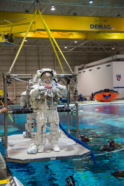 Thomas Pesquet during training at JSC Astronaut Training, Zachary Taylor, Sally Ride, Johnson Space Center, 9 September, Space Center, International Space Station, Space Station, Astronomer