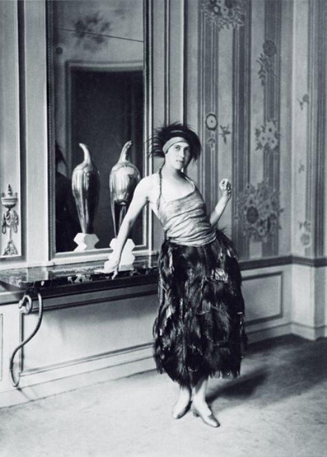 Denise Poiret 1910s Wallpaper, Poiret Fashion, Sculpture Bird, Paul Poiret, Elsa Schiaparelli, Natalia Vodianova, Moda Paris, French Fashion Designers, Costume Institute