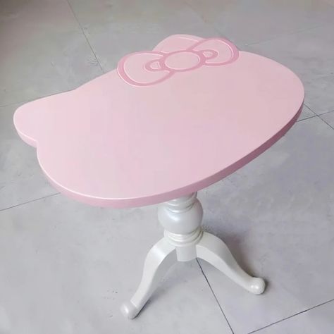 hello kitty table <3 #hellokitty Tumblr, Rooms Decoration, Hello Kitty Room Decor, Hello Kitty Decorations, Hello Kitty House, Hello Kitty Rooms, Charmmy Kitty, Cute Furniture, Ideas Hogar