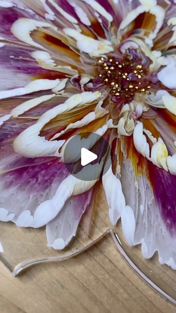 Diy Resin Painting, Flower Painting Ideas, Acrylic Pouring Art, Diy Epoxy, Diy Resin Art, Resin Painting, Pouring Art, Diy Resin, Acrylic Pouring