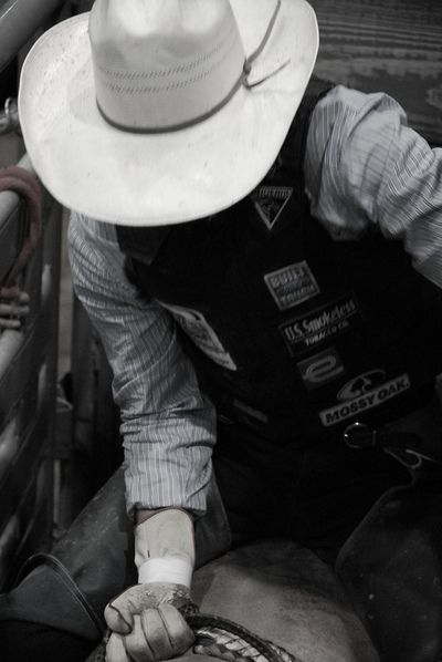 Bull Riding Canadian Cottage, Pbr Bull Riders, Cowboy Photography, Elsie Silver, Bucking Bulls, Rodeo Cowboys, Cowboy Romance, Cowboy Pictures, Bull Rider