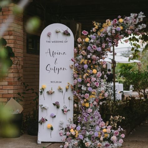 Welcome your guests in style with our 'Bring Us Home' package, featuring elegant entrance decor details. From the wedding of Afrina & Sufyan Photo by : @anginstudios Let us take care of every detail to make your special day unforgettable. For rates & packages kindly click the link on our bio. #riasan #destinationweddingkelantan #gardenweddingkelantan #eventplacekelantan #malaysiawedding #kelantanwedding #pasirputehwedding #machangwedding #bachokwedding #pelaminkotabharu #pela... Guest Entrance Wedding, Entrance Wedding Decor, Entrance Decoration Wedding, Wedding Door Decorations, Elegant Entrance, Wedding Photobooth, Wedding Doors, Wedding Entrance Decor, Wedding Entrance