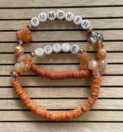 Seasonal Bracelets, Bedroom Decor Inspirations, Make Clay Beads, Home Decor Ideas Bedroom, Heishi Bracelets, Blessing Beads, Heishi Bracelet, Autumn Jewelry, Preppy Bracelets