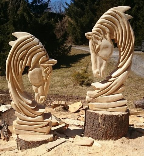 Chainsaw Carving Patterns, Horses Sculpture, Chain Saw Art, Tree Carvings, Chainsaw Sculpture, Chainsaw Wood Carving, Chainsaw Carvings, Wooden Sculptures, Lawn Art