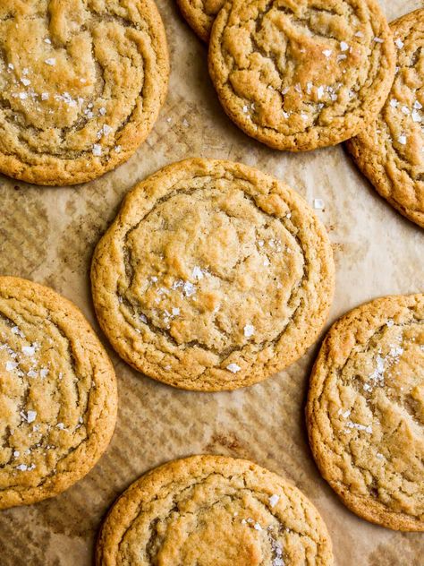 Salted Honey Cookies - Wood & Spoon Tea Cookie Recipes, Autumn Biscuits, Cookies Sweetened With Honey, Daily Yum, Pastry Case, Salted Chocolate Chip Cookies, Oatmeal Cream Pies, Honey Cookies, Chewy Cookies