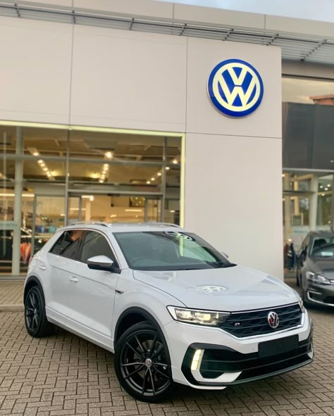 Harry Cooper - VW Portsmouth on Instagram: “What a car!🚀 Some more images of the amazing T-Roc R finished in White Silver, that I handed over recently 😍🔥 . . 𝙁𝙤𝙡𝙡𝙤𝙬 𝙢𝙚:…” Vw Polo Gti, White Suv, Christmas Gift Cards, Cars Volkswagen, White Cars, Car White, Polo Gti, Money Vision Board, First Cars