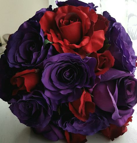 Black Red And Purple Bouquet, Maroon And Dark Purple Wedding, Purple And Red Wedding Dress, Purple Black And Red Wedding, Red And Purple Decor, Black Red And Purple Wedding Theme, Dark Purple And Red Wedding Theme, Red Purple Black Gold Wedding, Red And Purple Wedding Cake