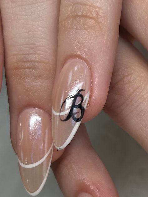 Initial Nails B💞 Initial Nail Art Design, Nail Initials Design French Tip, J Initials On Nails, Nails With Hidden Initials, Letter Design On Nails, Halloween Nails With Initial, Initial B Nails, Letter B Nails, Bf Nails Initial