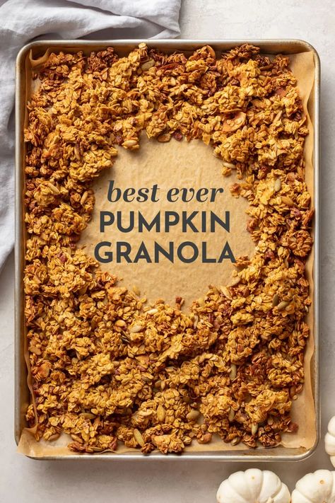 Pumpkin Granola Recipe, Pumpkin Granola, Pumpkin Oats, Granola Recipe Homemade, Recipe Pumpkin, Maple Pumpkin, Granola Recipe, Granola Recipes, Homemade Granola