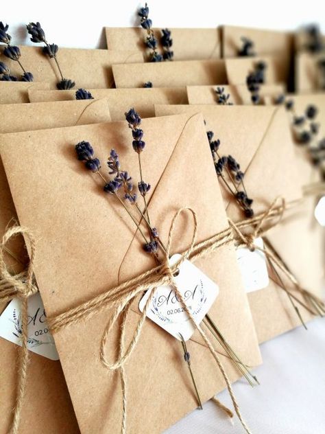 Diy Invitations, Handmade Packaging, Creative Gift Wrapping, Flower Invitation, Rustic Invitations, Lavender Wedding, Wedding Invitations Rustic, Wedding Invitation Cards, Creative Gifts