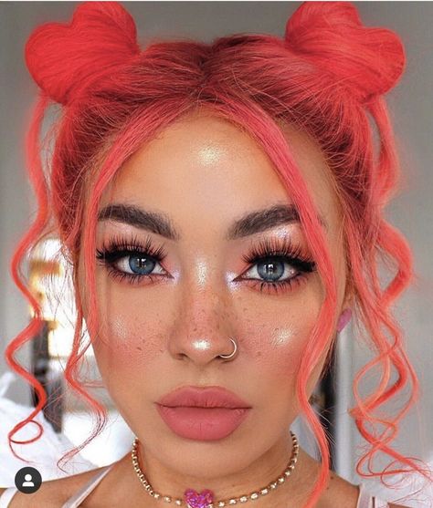 E Girl Hairstyles, Moon Character, Faux Freckles, Summer Makeup Looks, Dramatic Makeup, Chibi Moon, Makeup For Teens, Summer Makeup, Makeup Artists