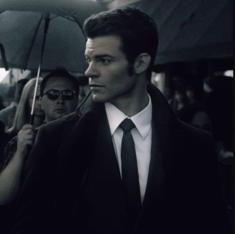 Elijah Mikaelson Hot Pics, The Vampire Diaries Elijah, Tvdu Pictures, Elijah Mikaelson Aesthetic, Elijah Vampire Diaries, Elijah Mikaelson, The Mikaelsons, Keanu Reeves John Wick, I Fancy You