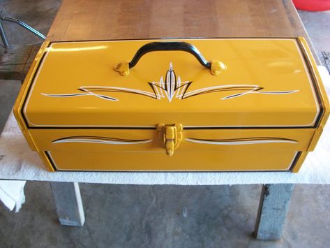 Click this image to show the full-size version. Vintage Tool Box, Sign Painting Lettering, Tools Box, Kustom Paint, Pinstripe Art, Motorcycle Paint Jobs, 60's Style, Pinstriping Designs, Sign Painting