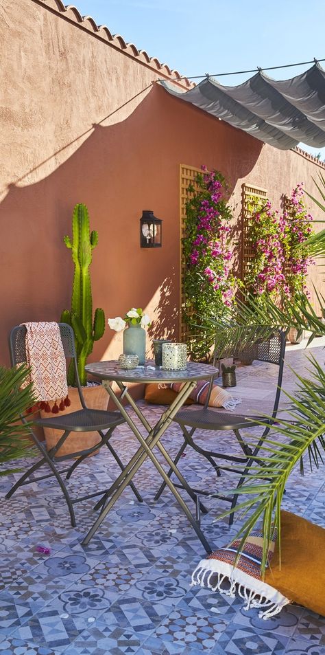 French Garden Decor, Design Per Patio, Spanish Style Homes, Patio Interior, Terrace Design, Backyard Makeover, Roof Garden, Small Patio, Backyard Patio Designs